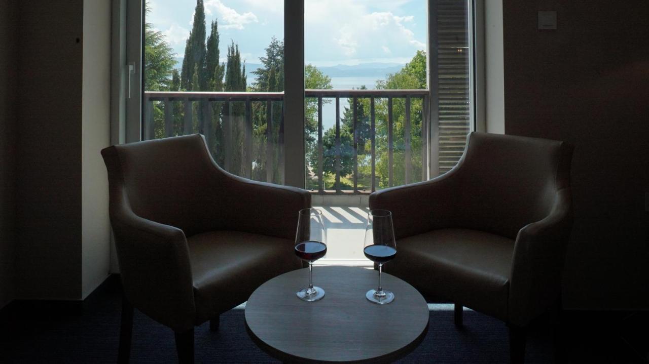 Hotel Aura Ohrid Bagian luar foto